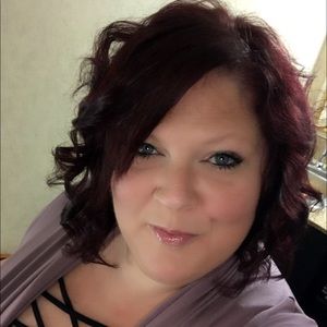 Meet your Posher, Latisha